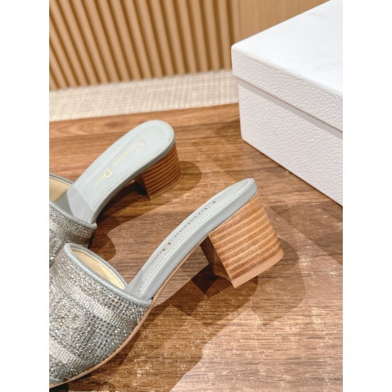 slippers slippers