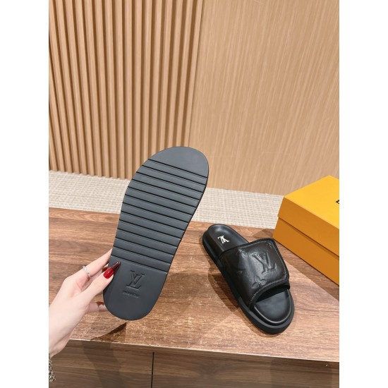 LV SLIPPERS