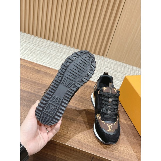 LV SNEAKERS