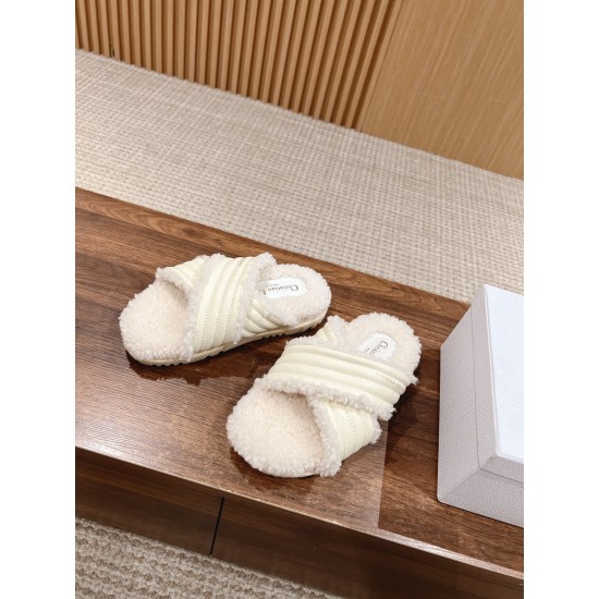 slippers 