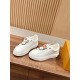 LV SNEAKERS