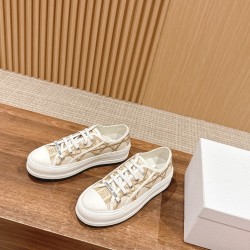 Embroidered Canvas Shoes