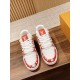 LV SNEAKERS