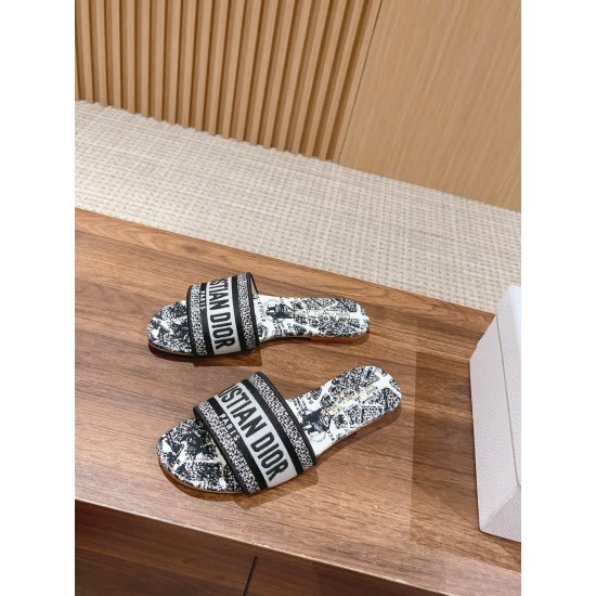 slippers slippers