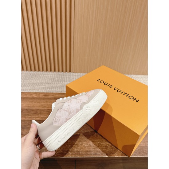 LV SNEAKERS