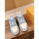 LV SNEAKERS