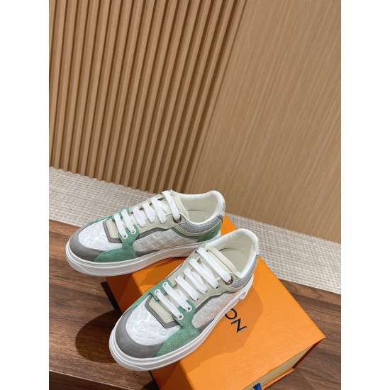 LV SNEAKERS