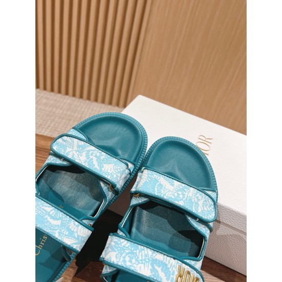 slippers slippers