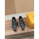 LV SNEAKERS