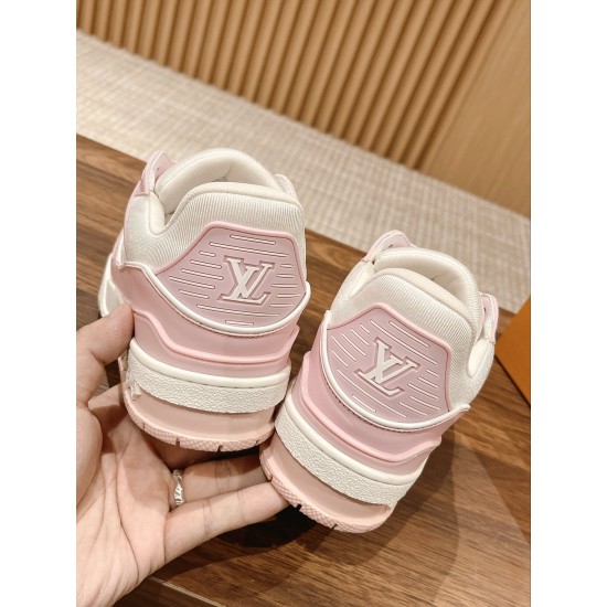 LV SNEAKERS