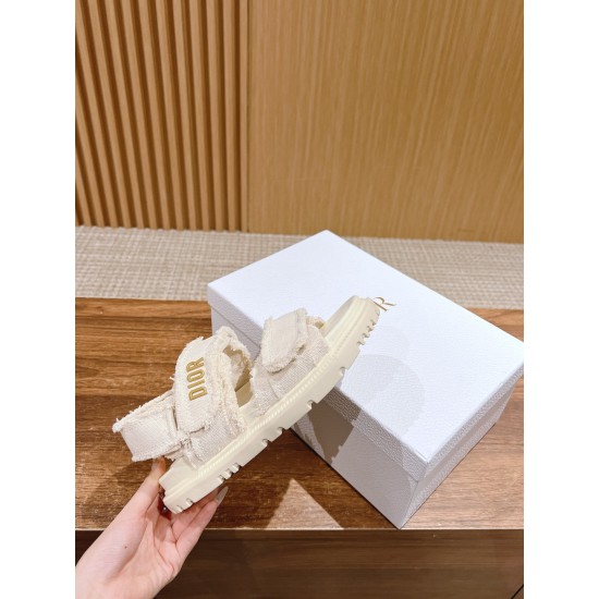 slippers slippers