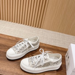 Embroidered Canvas Shoes