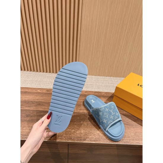LV SLIPPERS