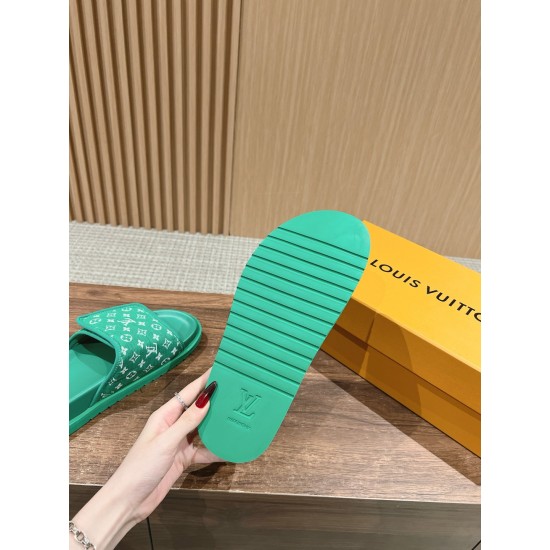 LV SLIPPERS