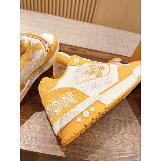 LV SNEAKERS