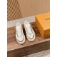 LV SNEAKERS