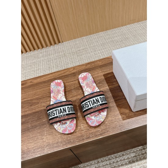 slippers slippers