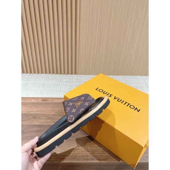 LV SLIPPERS