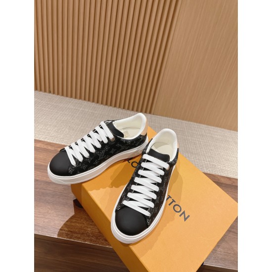LV SNEAKERS