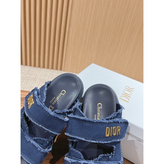 slippers slippers