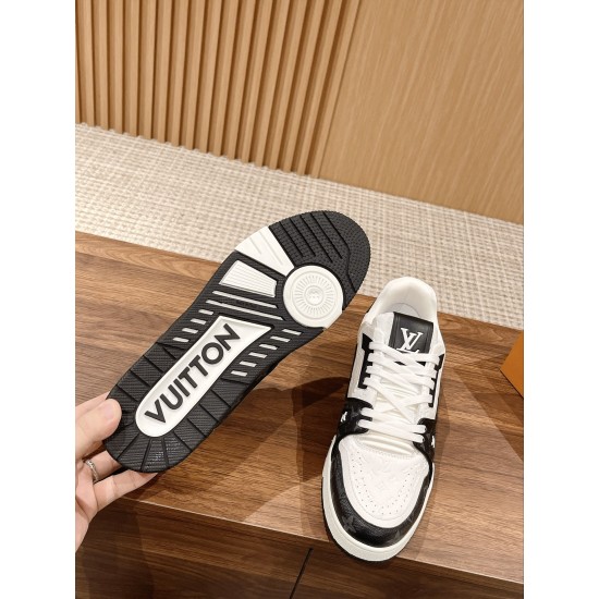LV SNEAKERS