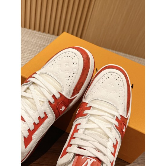 LV SNEAKERS