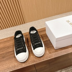 Embroidered Canvas Shoes