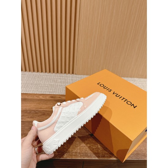LV SNEAKERS