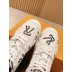 LV SNEAKERS