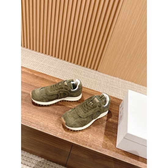 Tassel sneakers