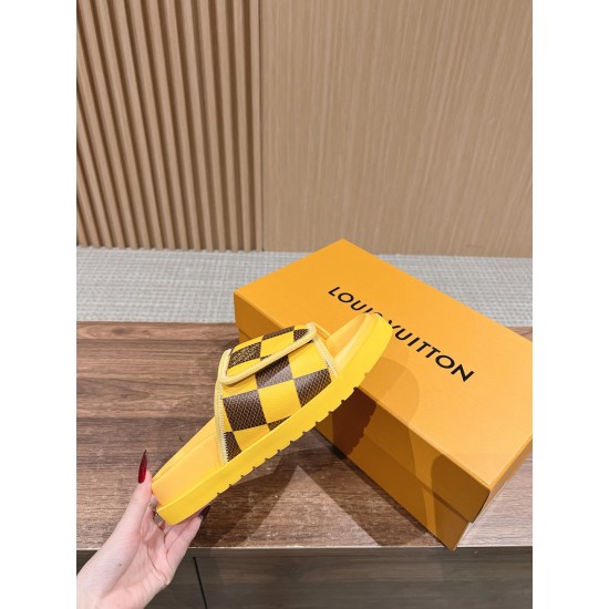 LV SLIPPERS