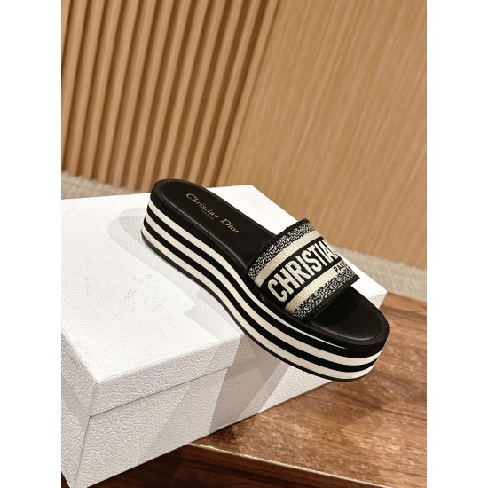 slippers slippers