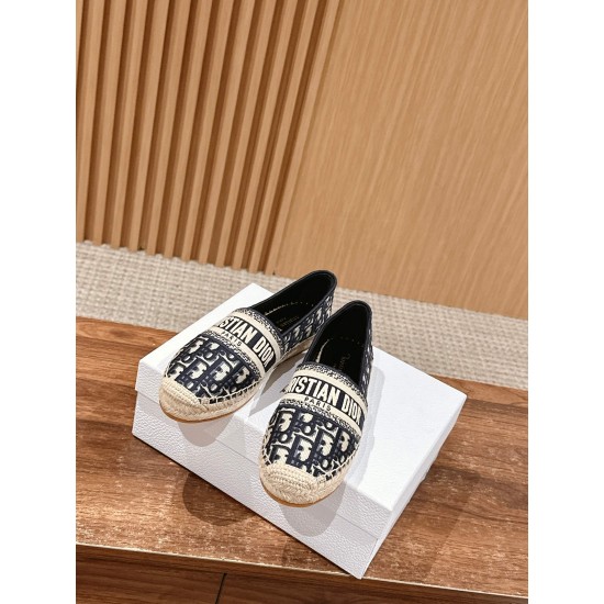 slippers slippers