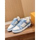 LV SNEAKERS