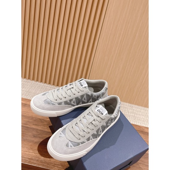 B101 Sneakers
