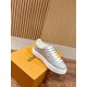 LV SNEAKERS