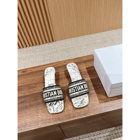 slippers slippers
