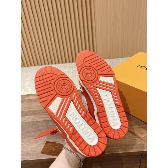 LV SNEAKERS
