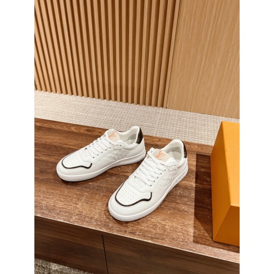 LV SNEAKERS