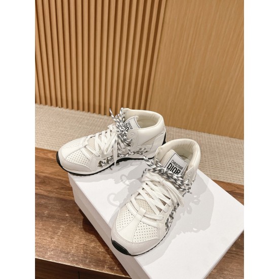 sneakers sneakers