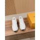 LV SNEAKERS