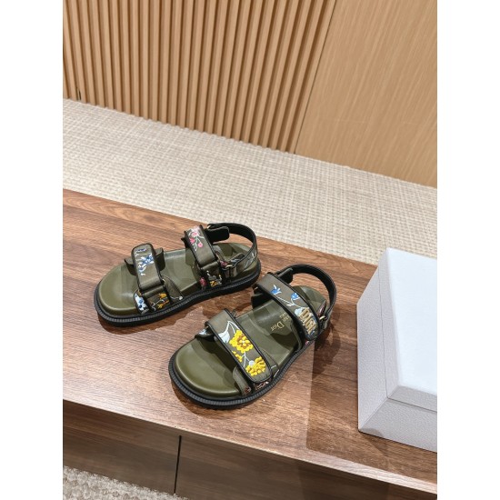 slippers slippers