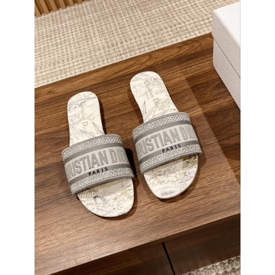 slippers slippers