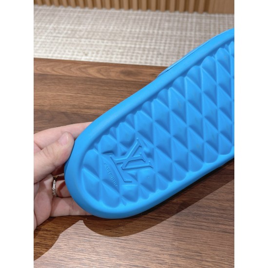 LV SLIPPERS