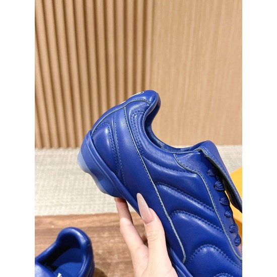 LV SNEAKERS
