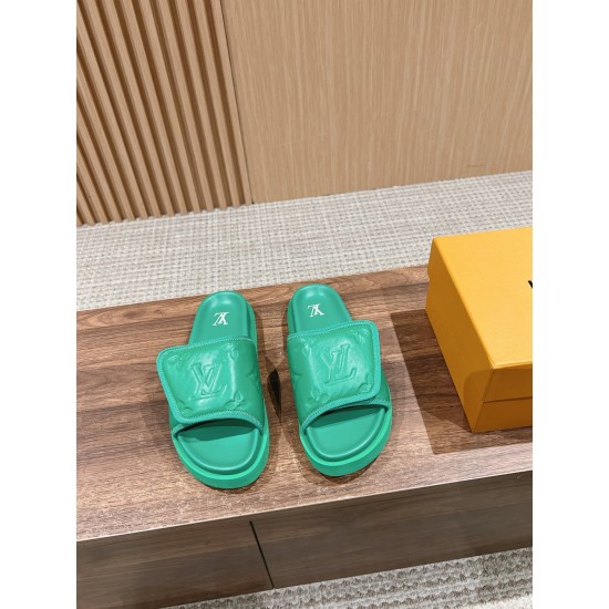 LV SLIPPERS