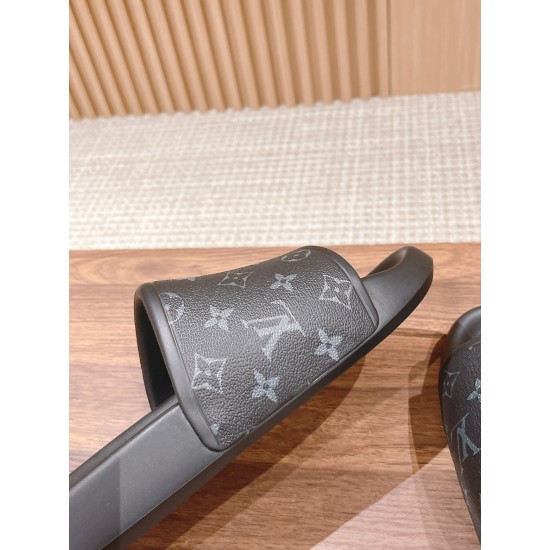 LV SLIPPERS