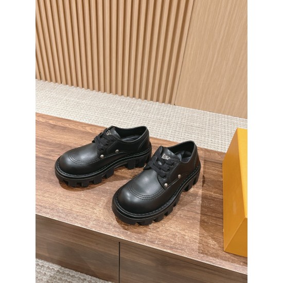 LV Sneakers