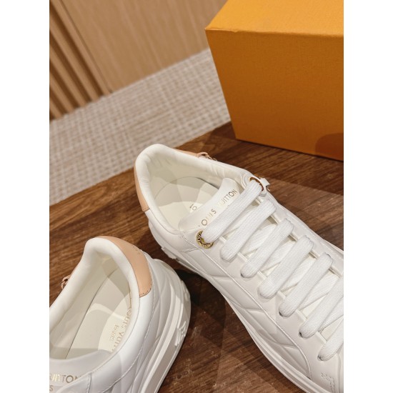 LV SNEAKERS