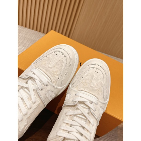 LV SNEAKERS